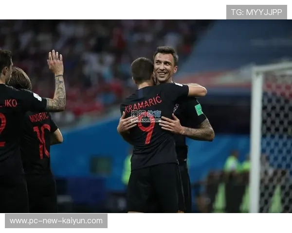 阿诺德左路传中助攻队友头球建功